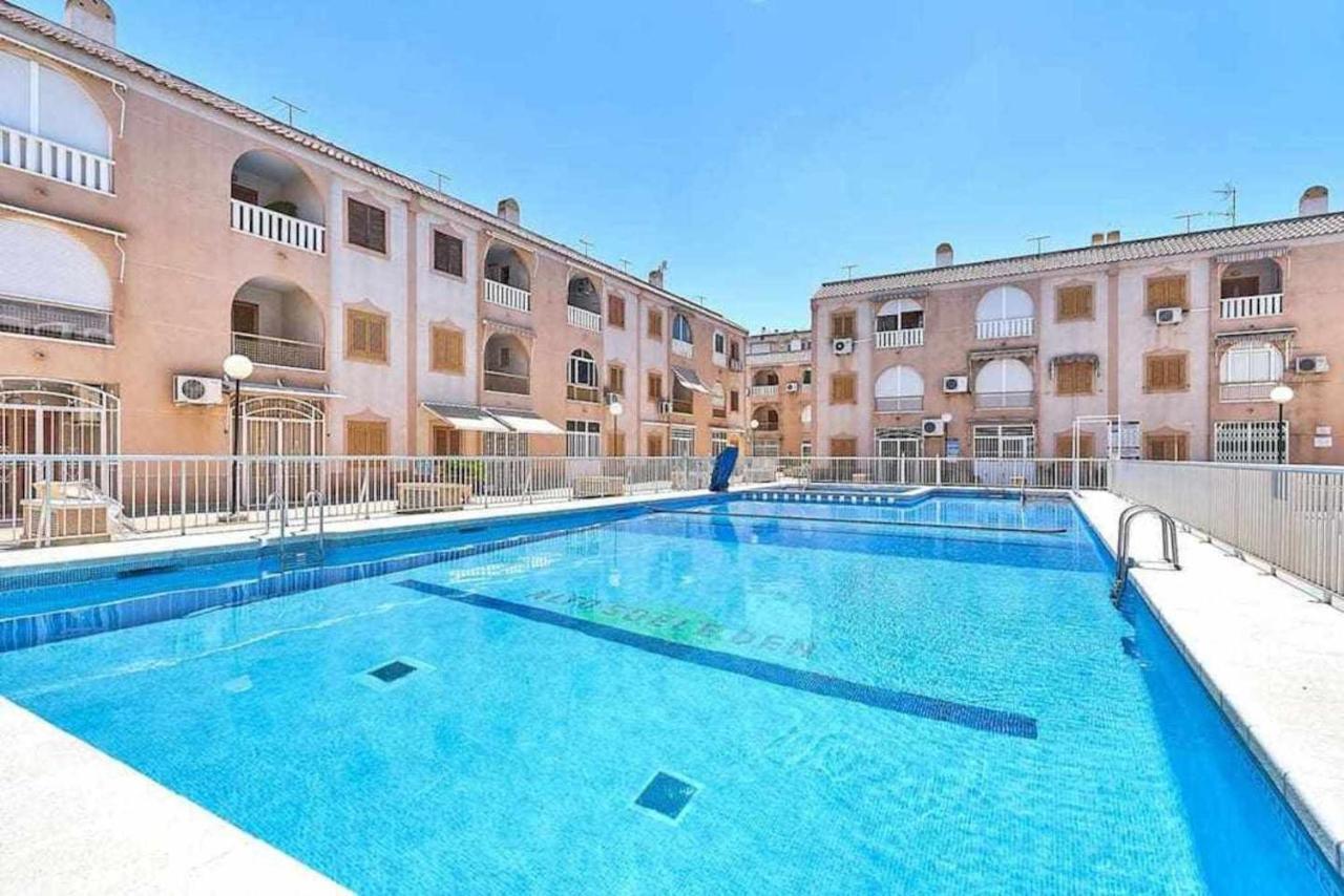 Espanhouse Valencia Apartment With Pool View In Torrevieja Kültér fotó